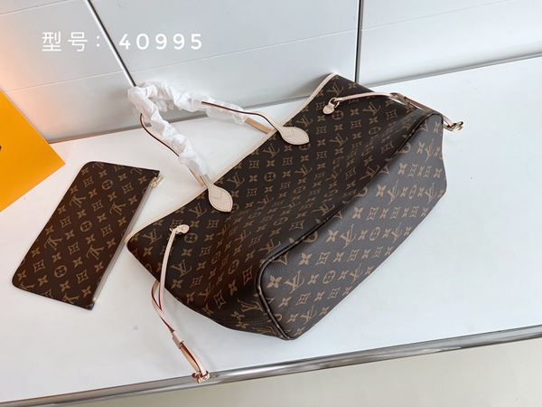 ルイヴィトンバッグ内部構造